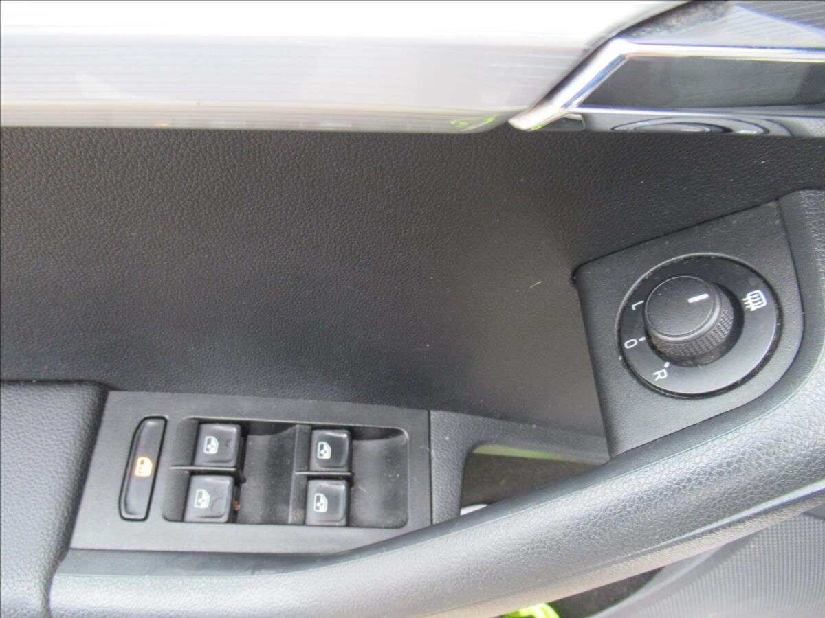 Škoda Octavia Sedan / Limuzína 1,6 l 81 kw