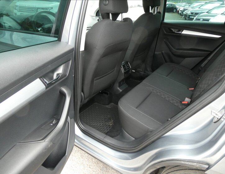 Škoda Karoq SUV / Terénní 2,0 l 110 kw