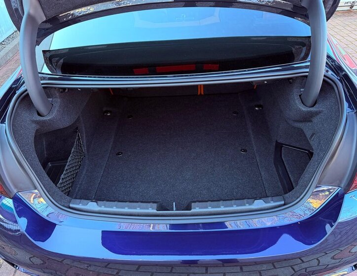 BMW M4 Kupé 3,0 l 317 kw