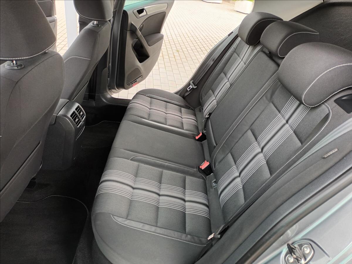 Volkswagen Golf Hatchback 1,2 l 63 kw