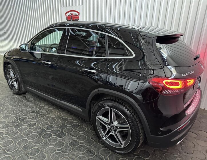 Mercedes-Benz GLA SUV / Terénní 2,0 l 110 kw
