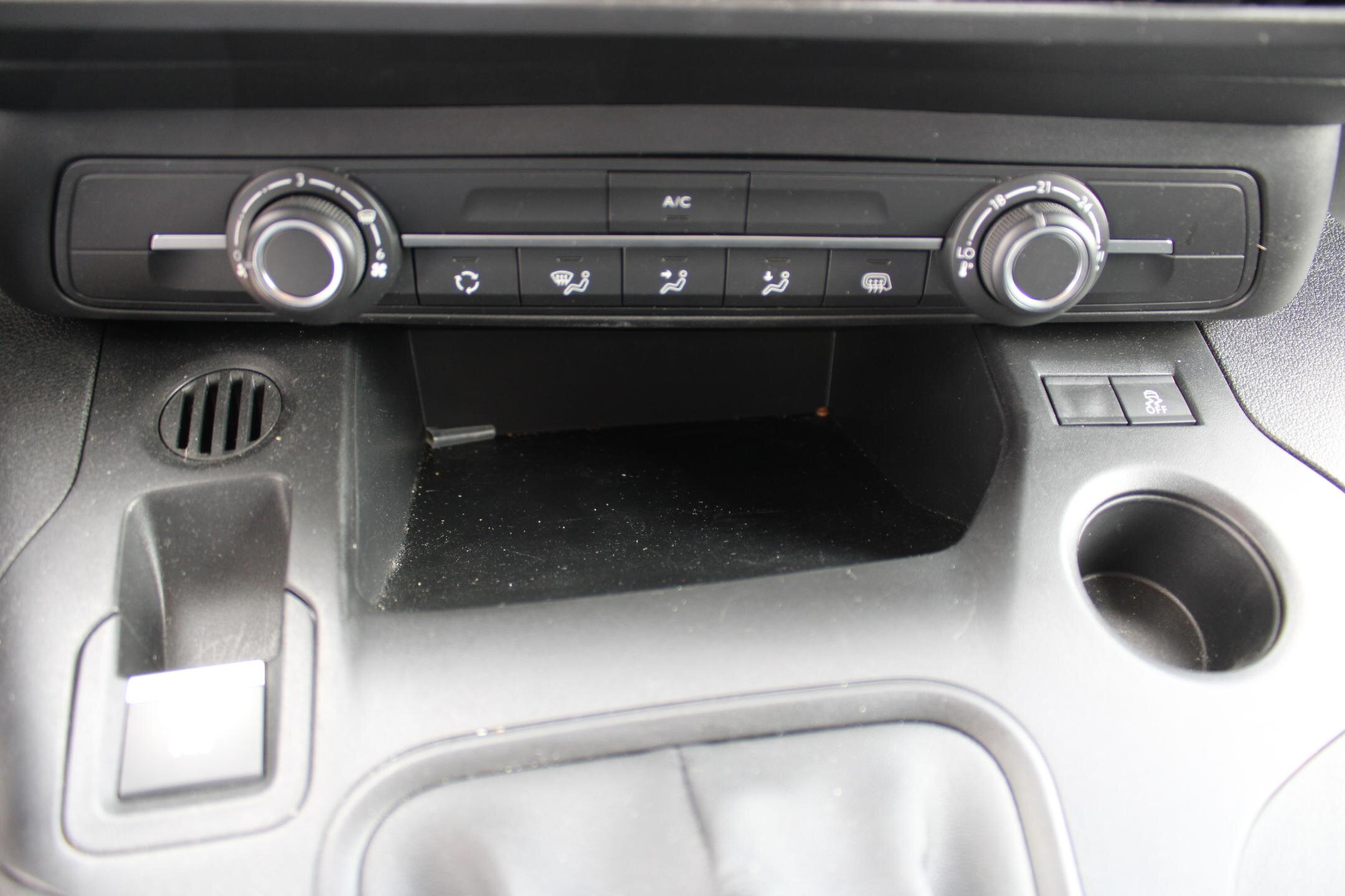Peugeot Partner Ostatní 1,5 l 75 kw