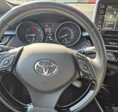 Toyota C-HR 13