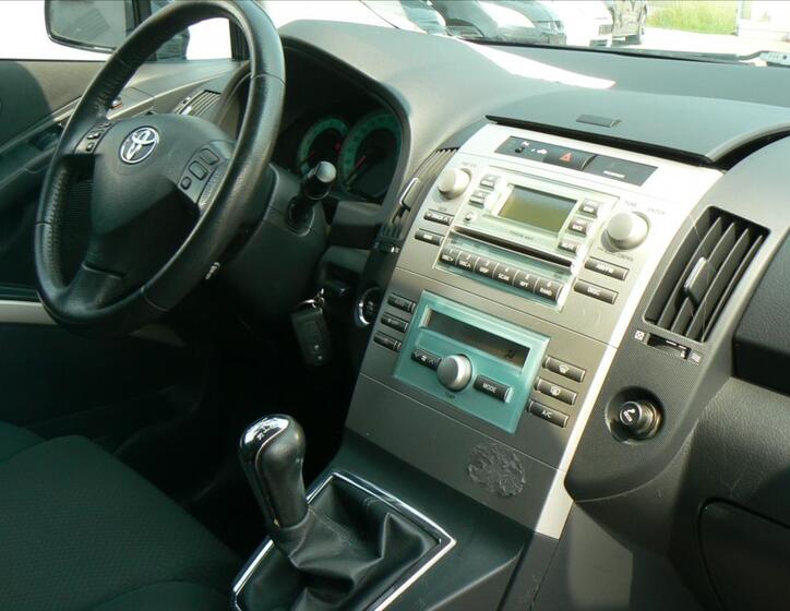 Toyota Corolla Verso 14
