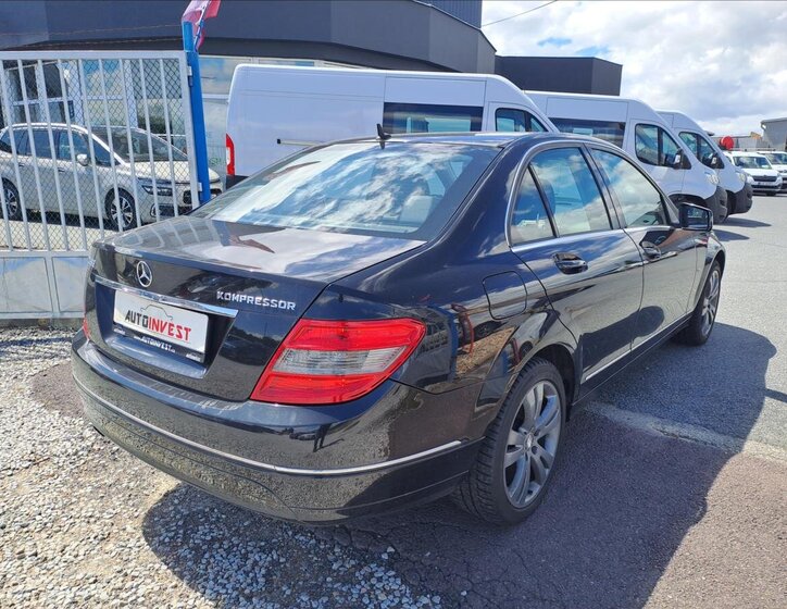 Mercedes-Benz Třídy C Sedan 1,6 l 115 kw