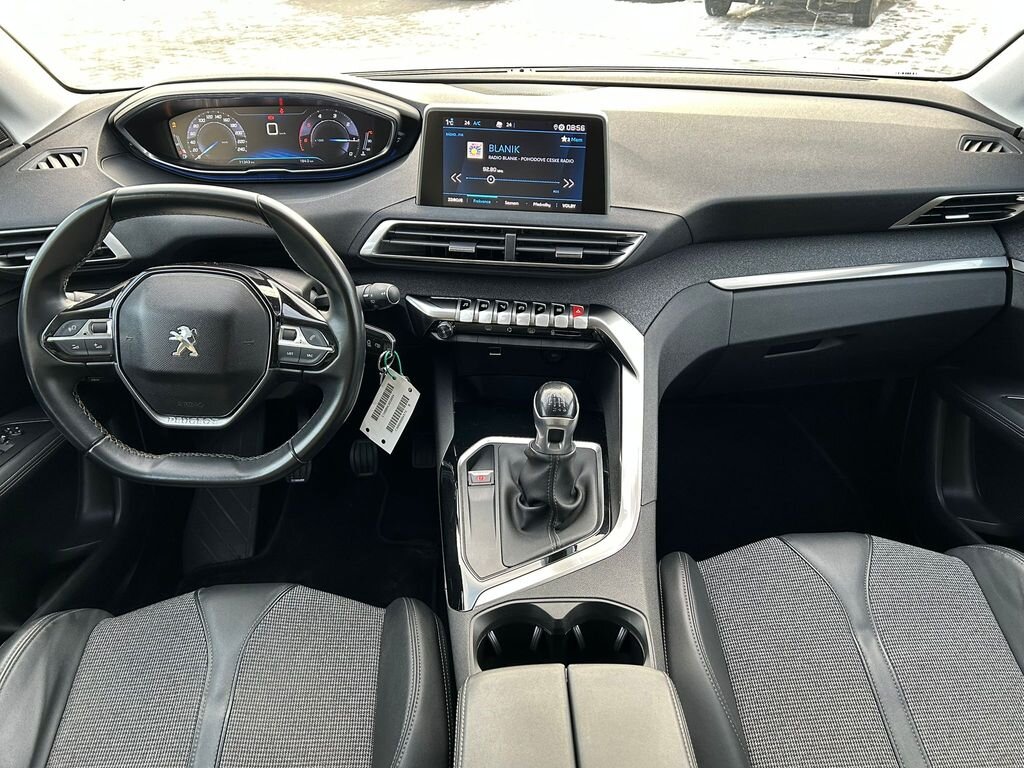 Peugeot 3008 SUV 1,5 l 96 kw