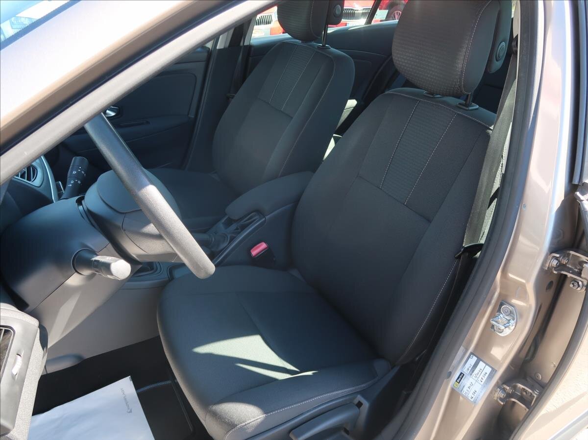 Renault Fluence Sedan / Limuzína 1,6 l 81 kw