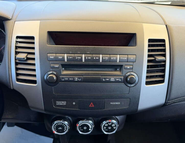 Citroën C-Crosser SUV / Terénní 2,2 l 115 kw