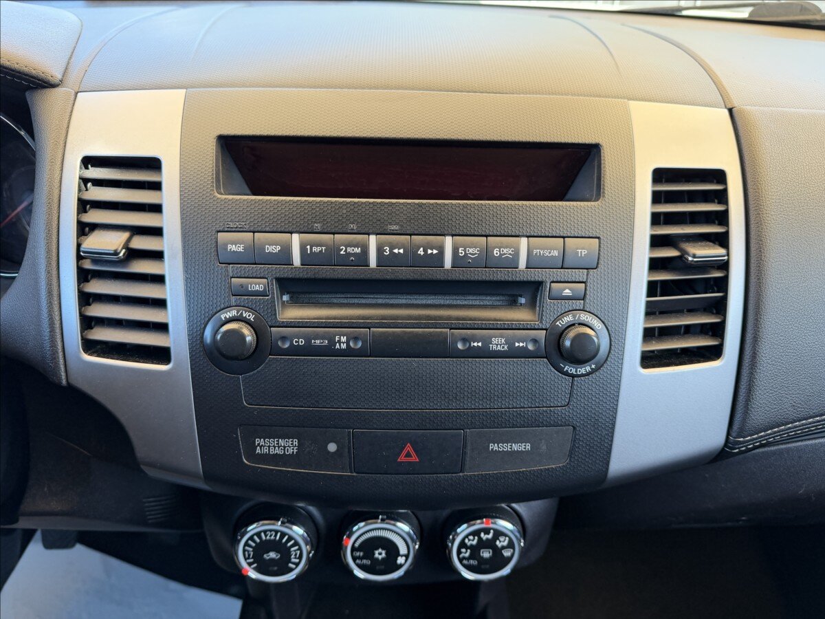 Citroën C-Crosser SUV / Terénní 2,2 l 115 kw