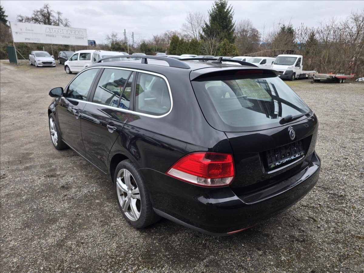 Volkswagen Golf Kombi 2,0 l 103 kw