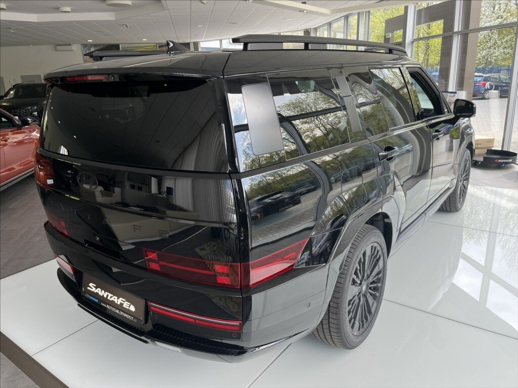 Hyundai Santa Fe SUV / Terénní 1,6 l 185 kw