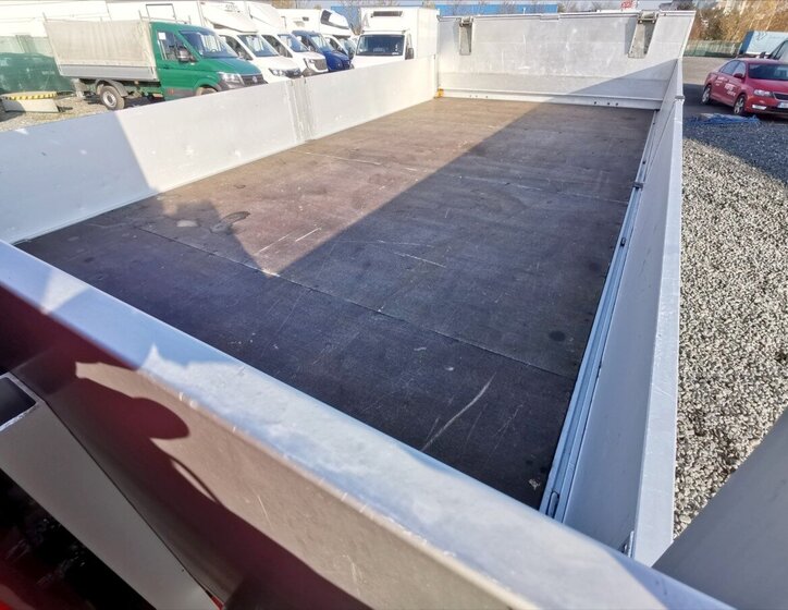 Mercedes-Benz Sprinter Valník 3,0 l 140 kw