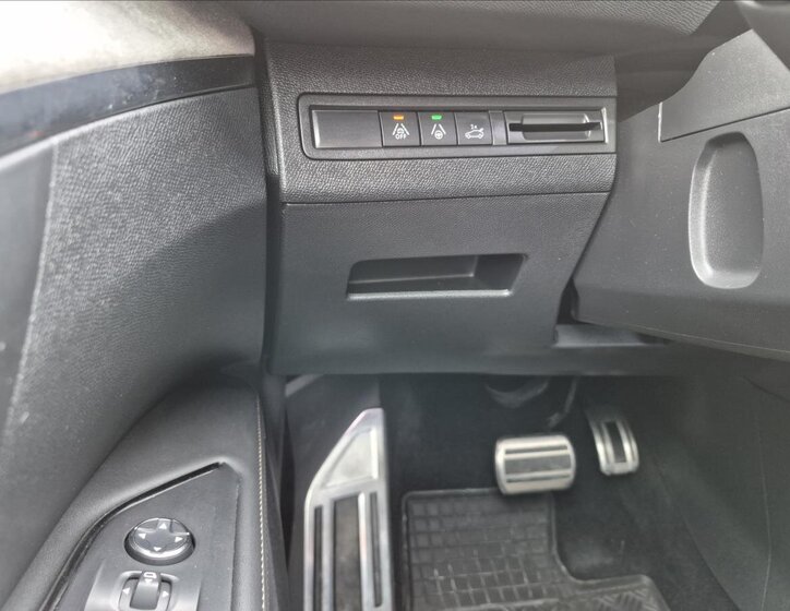 Peugeot 5008 MPV 1,6 l 133 kw