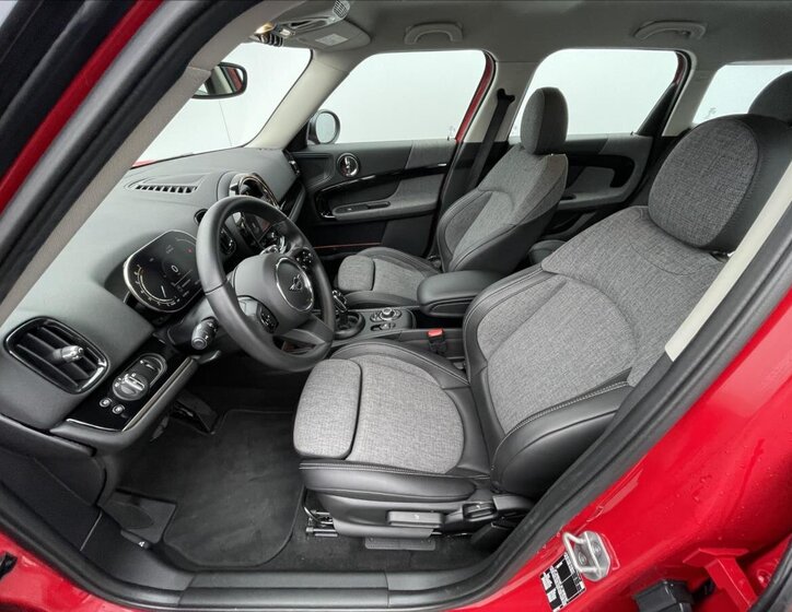 Mini Countryman SUV / Terénní 1,5 l 100 kw