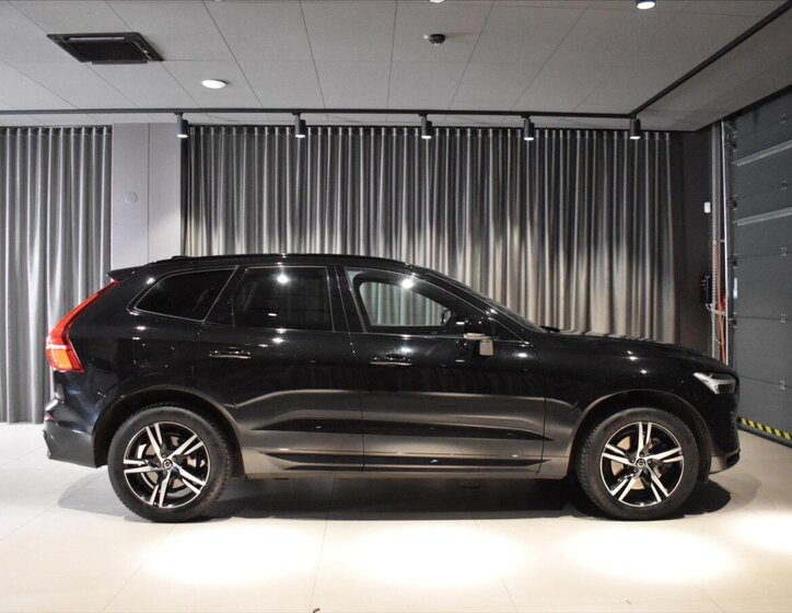 Volvo XC60 SUV / Terénní 2,0 l 145 kw