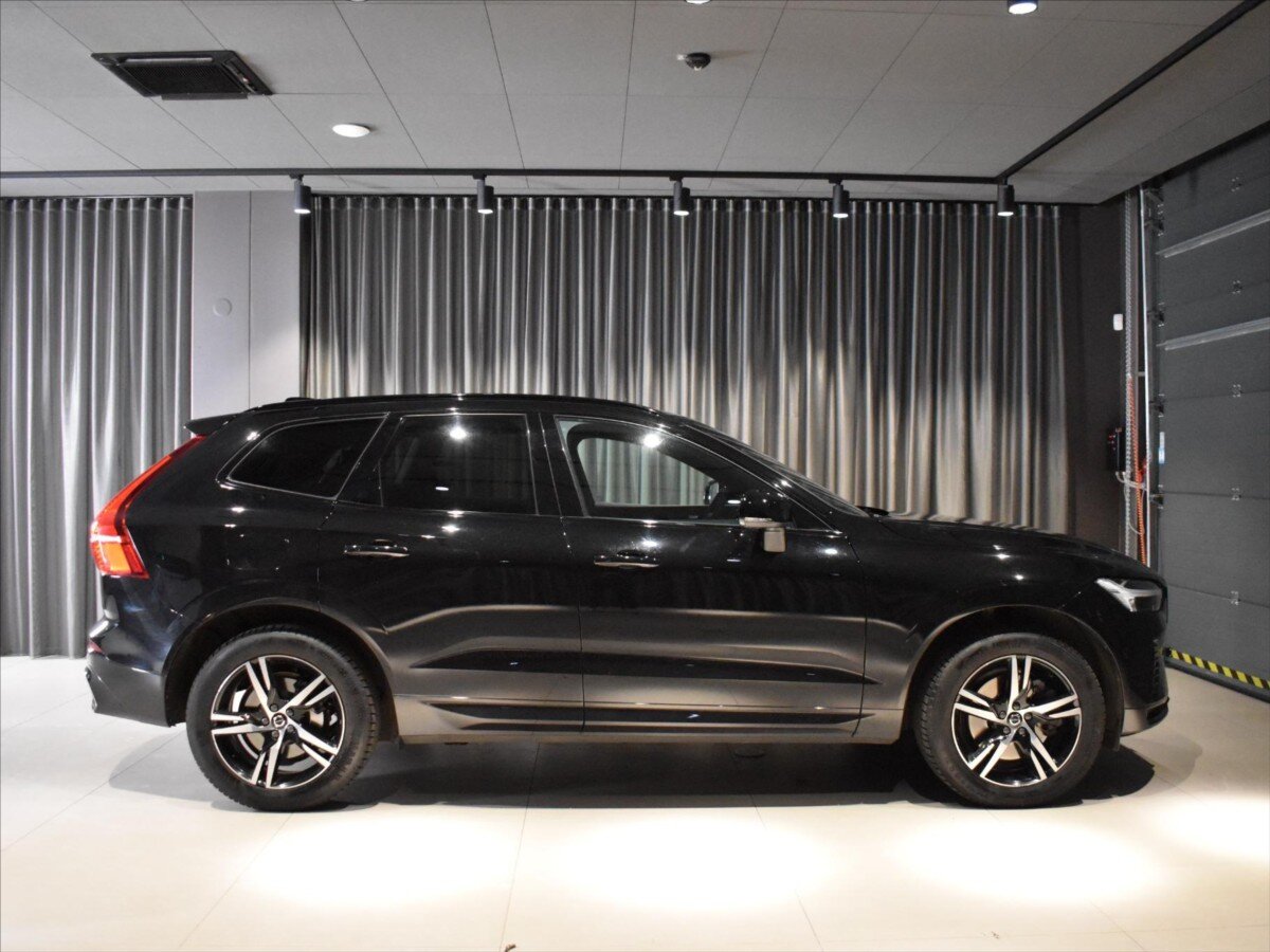 Volvo XC60 SUV / Terénní 2,0 l 145 kw