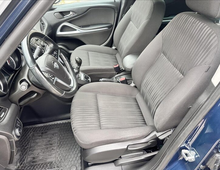 Opel Zafira 12