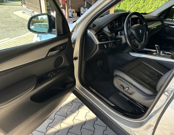 BMW X5 SUV 2,0 l 160 kw