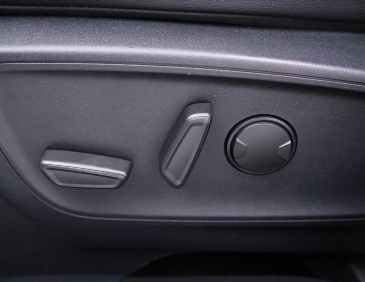 Ford Kuga SUV / Terénní 1,5 l 110 kw