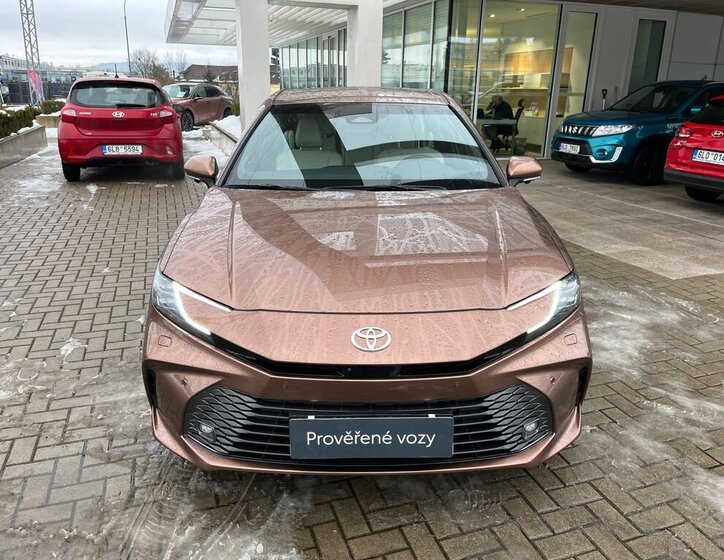 Toyota Camry Sedan 2,5 l 137 kw
