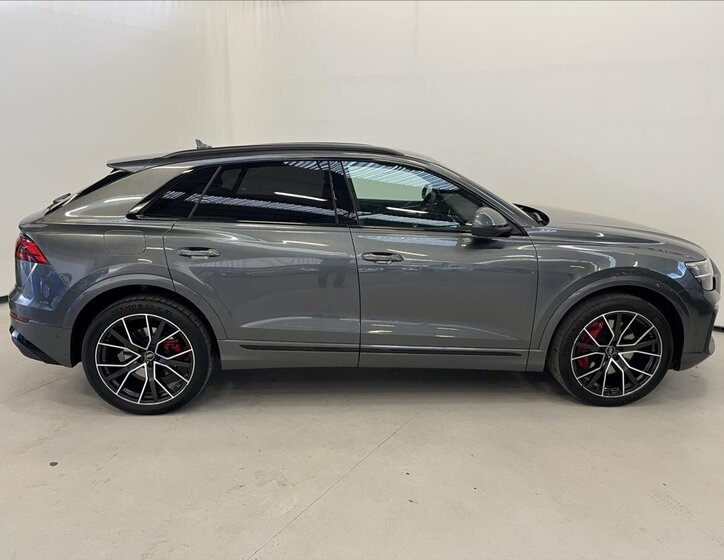 Audi SQ8 SUV 4,0 l 373 kw