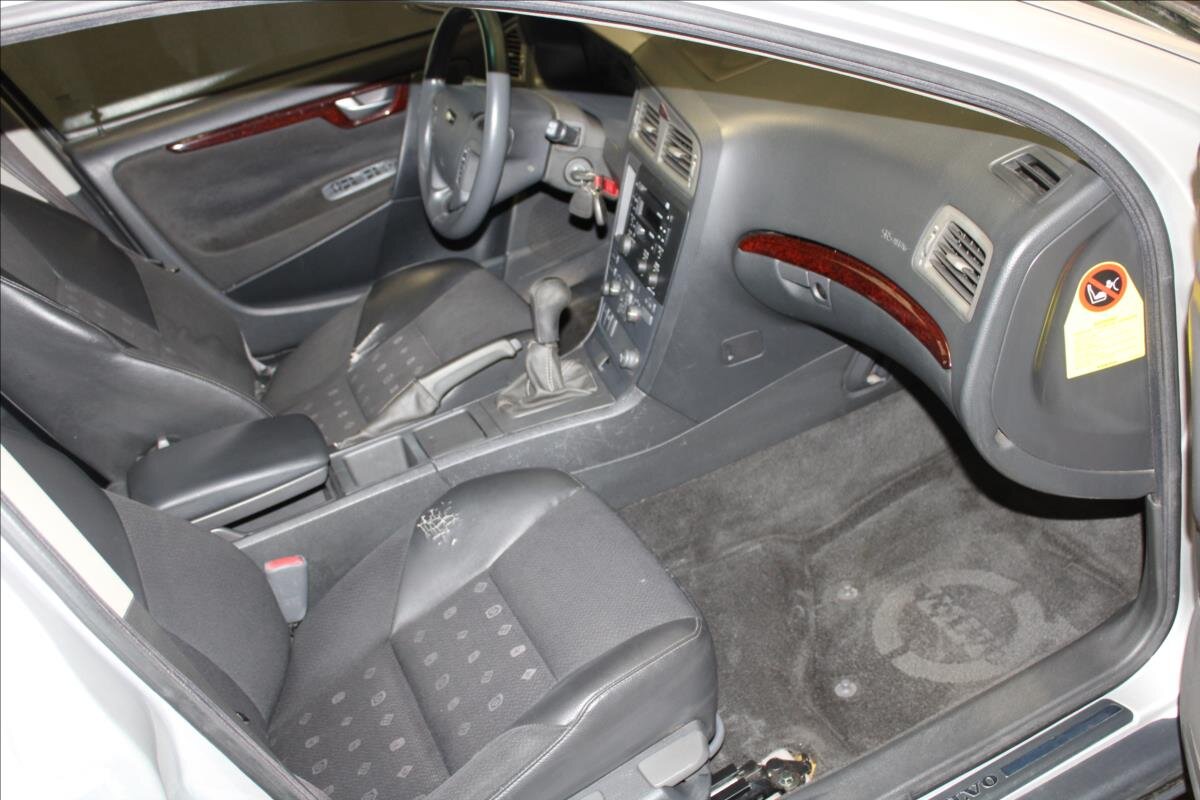 Volvo V70 Kombi 2,4 l 125 kw