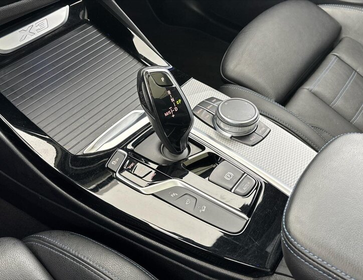 BMW X3 SUV / Terénní 2,0 l 140 kw