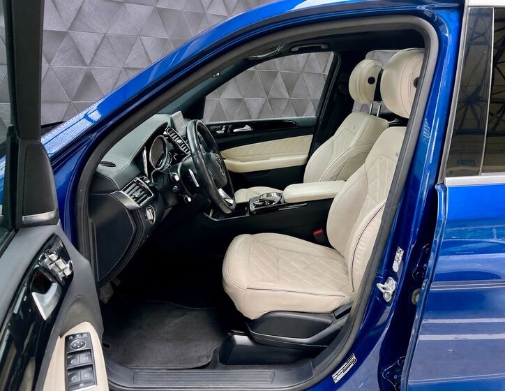 Mercedes-Benz GLS SUV / Terénní 3,0 l 190 kw