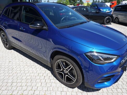 Mercedes-Benz GLA SUV 1,3 l 120 kw