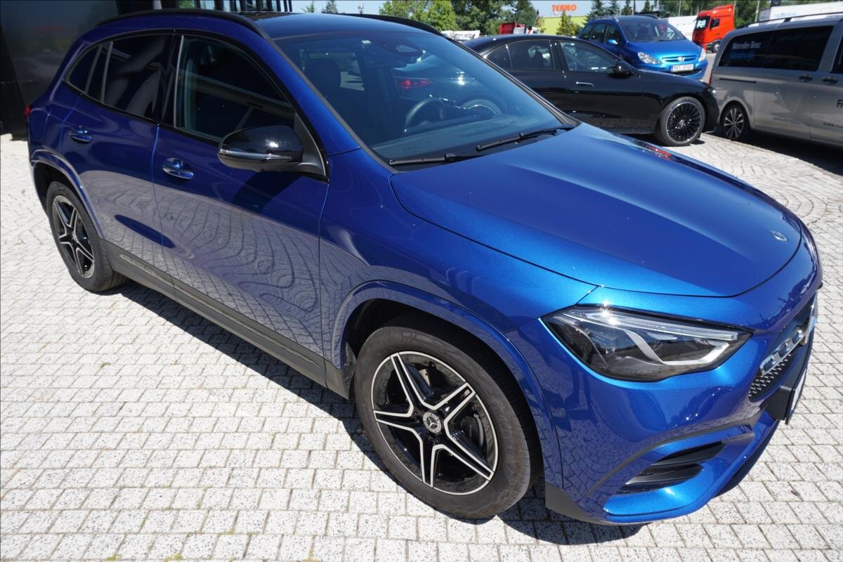 Mercedes-Benz GLA SUV 1,3 l 120 kw