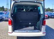 Volkswagen Multivan 10