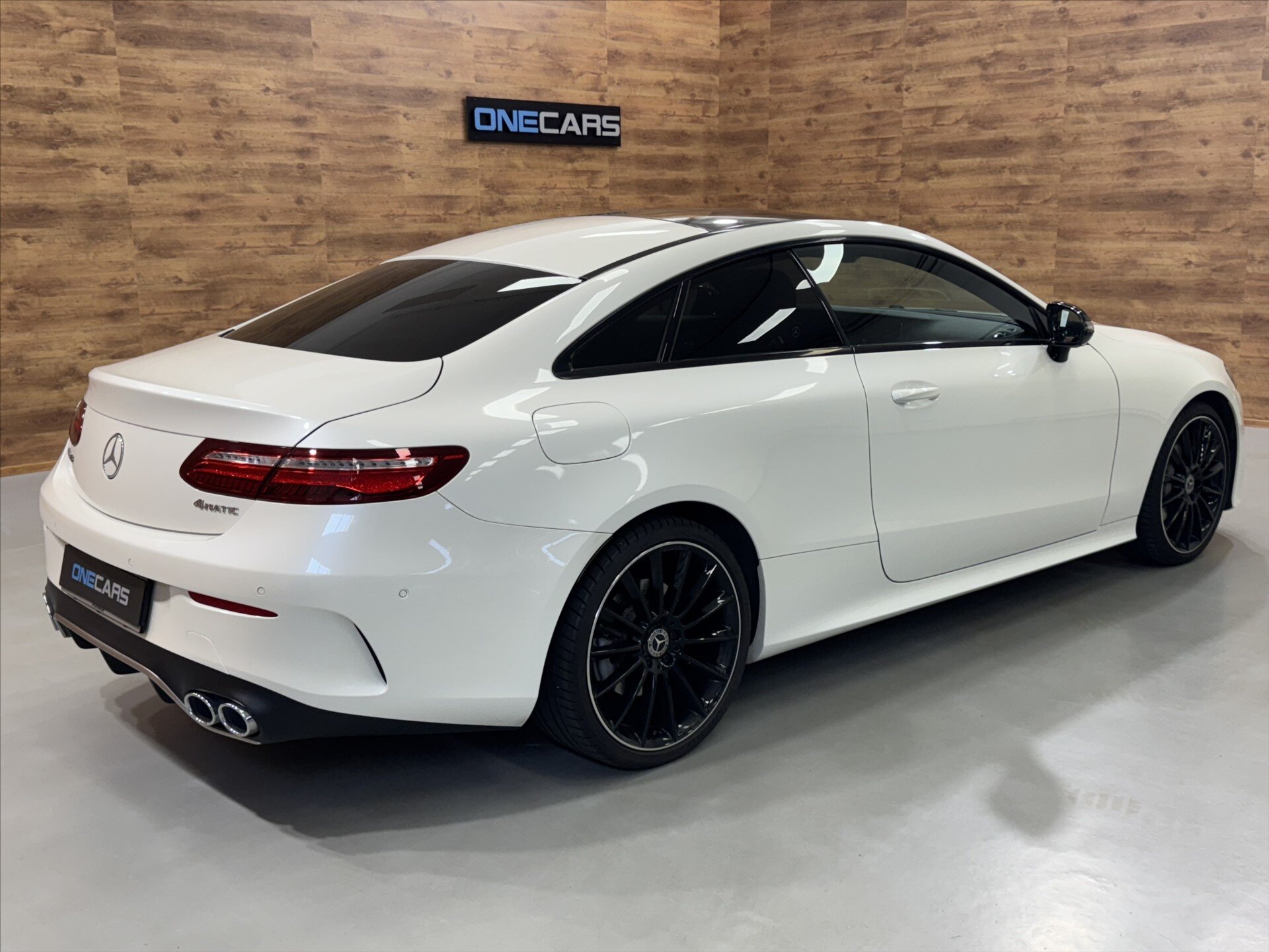 Mercedes-Benz Třídy E Kupé 2,9 l 250 kw