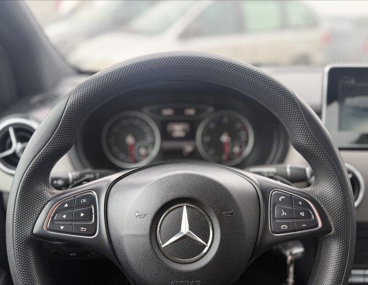 Mercedes-Benz Třídy B Kombi 1,5 l 80 kw