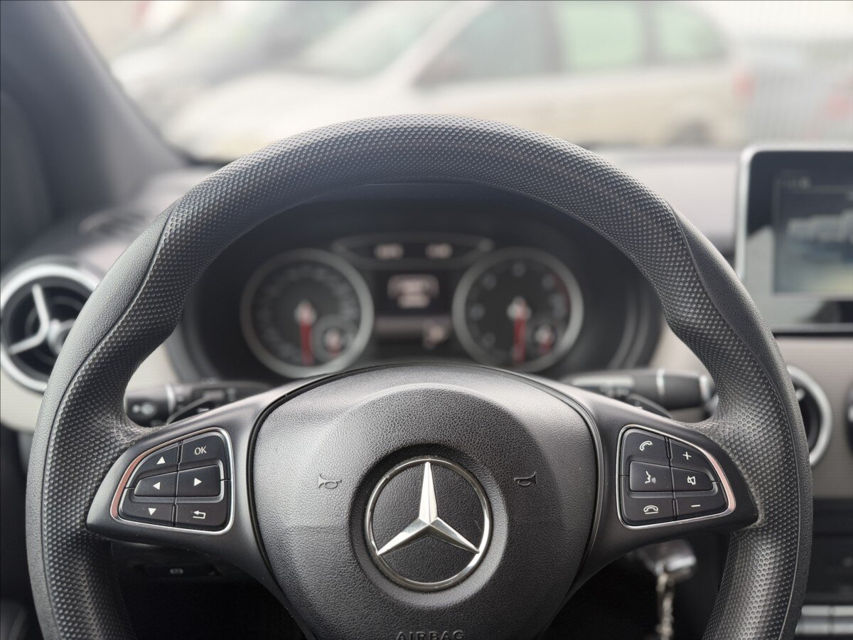 Mercedes-Benz Třídy B Kombi 1,5 l 80 kw