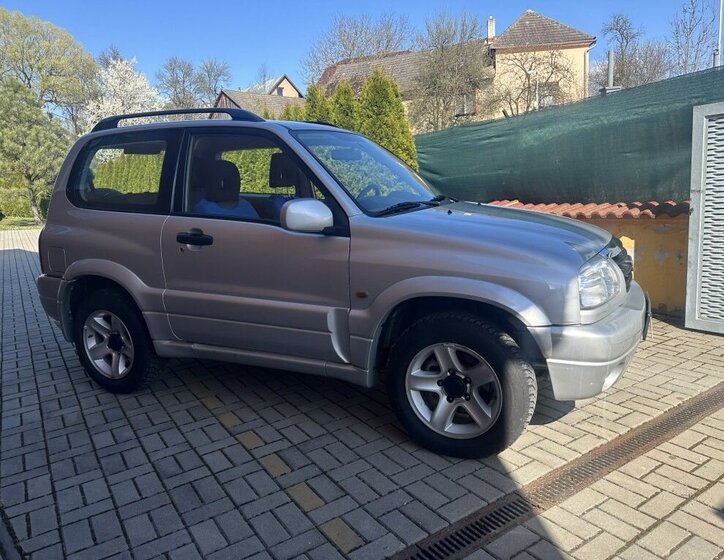 Suzuki Grand Vitara SUV / Terénní 2,0 l 94 kw
