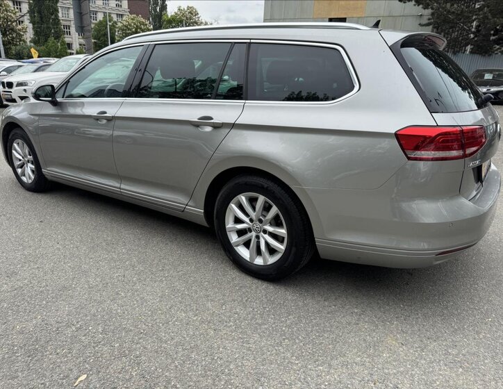 Volkswagen Passat Kombi 2,0 l 110 kw