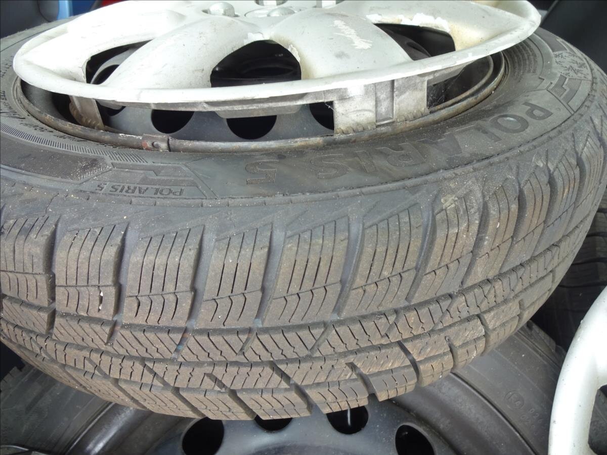 Peugeot 107 Hatchback 998,0 50 kw