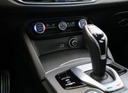 Alfa Romeo Stelvio 21