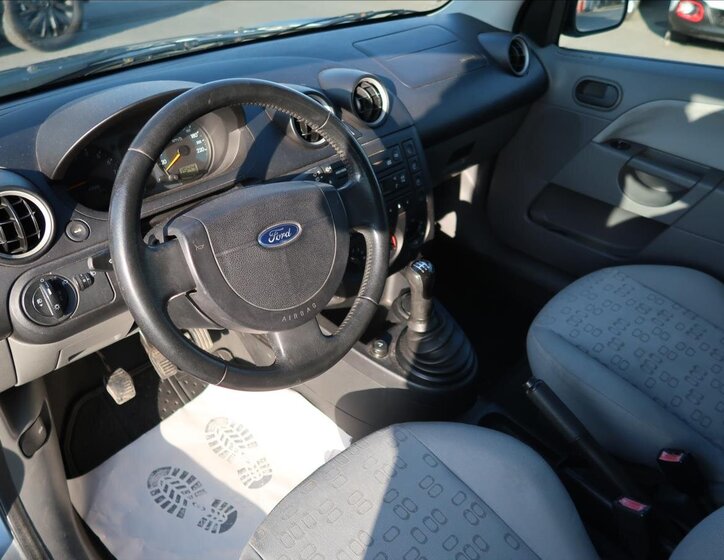 Ford Fiesta Hatchback 1,3 l 51 kw