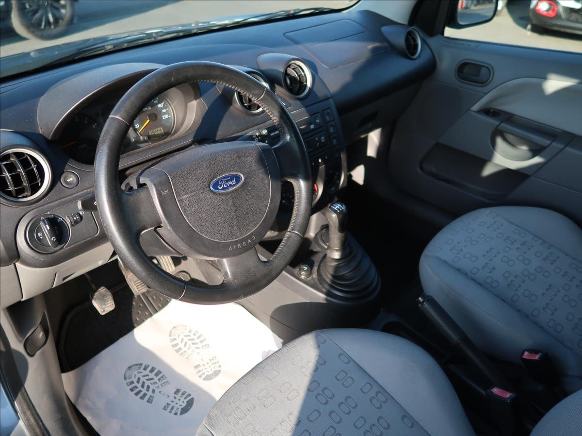 Ford Fiesta Hatchback 1,3 l 51 kw