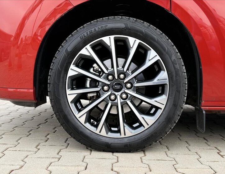 Ford Tourneo Custom Kombi 2,5 l 171 kw