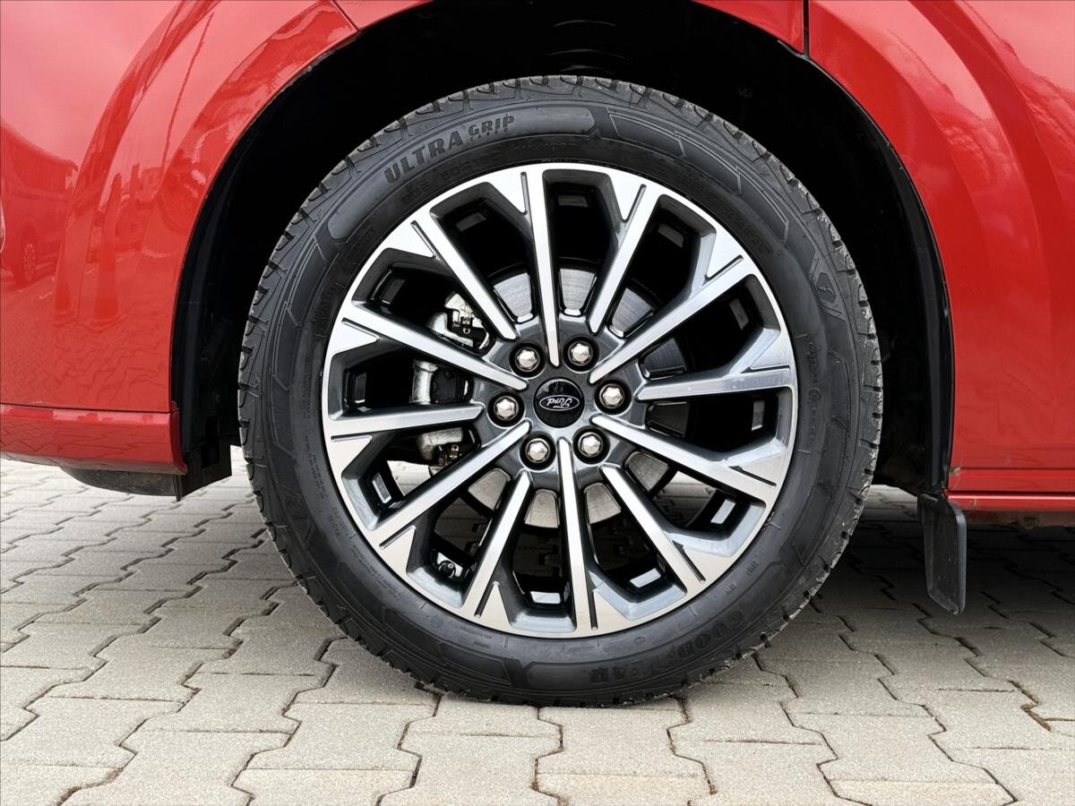 Ford Tourneo Custom Kombi 2,5 l 171 kw