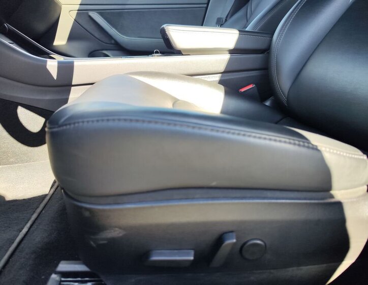 Tesla Model 3 Sedan / Limuzína 0,0 155 kw