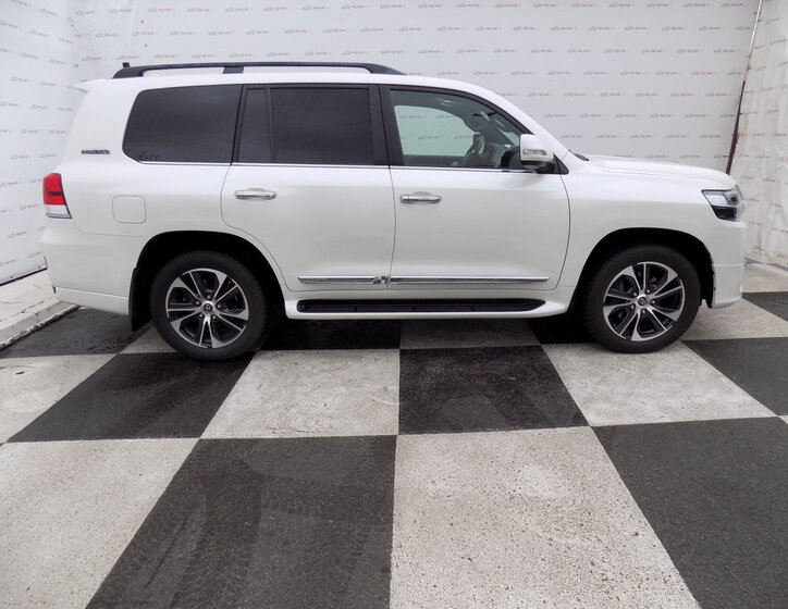 Toyota Land Cruiser 6