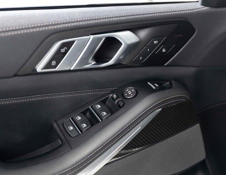 BMW X5 SUV / Terénní 3,0 l 250 kw