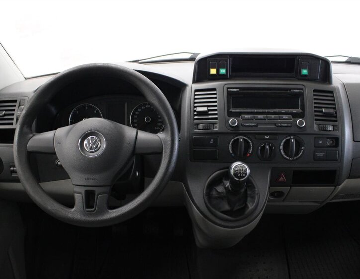 Volkswagen Transporter Kombi 2,0 l 103 kw