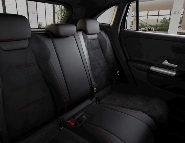 Mercedes-Benz GLA SUV / Terénní 1,3 l 120 kw