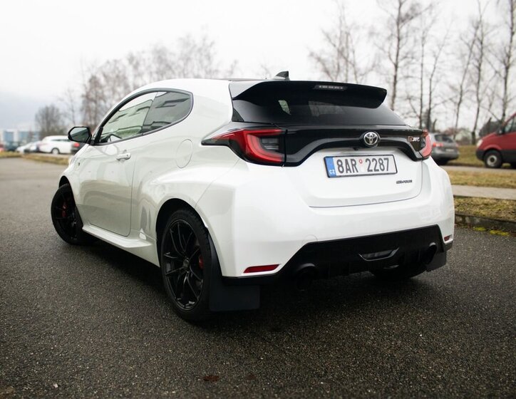 Toyota Yaris Hatchback 1,6 l 192 kw