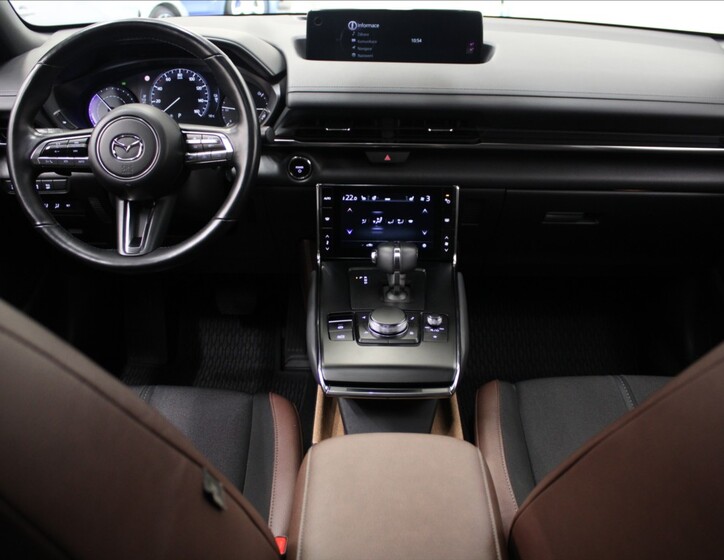 Mazda MX-30 8