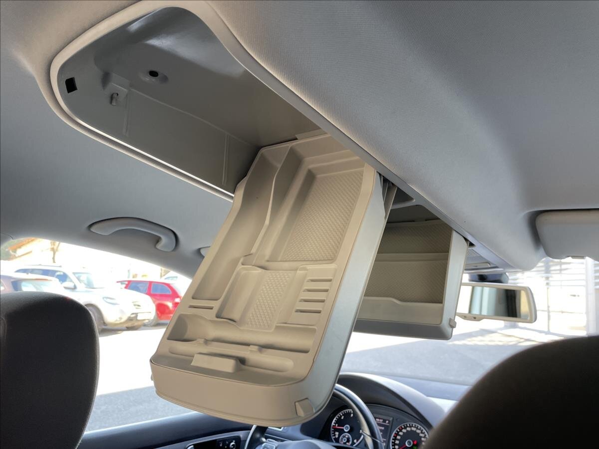 Volkswagen Touran MPV 1,6 l 77 kw